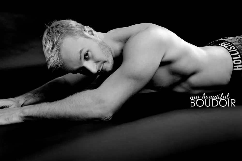 male boudoir photo shoot