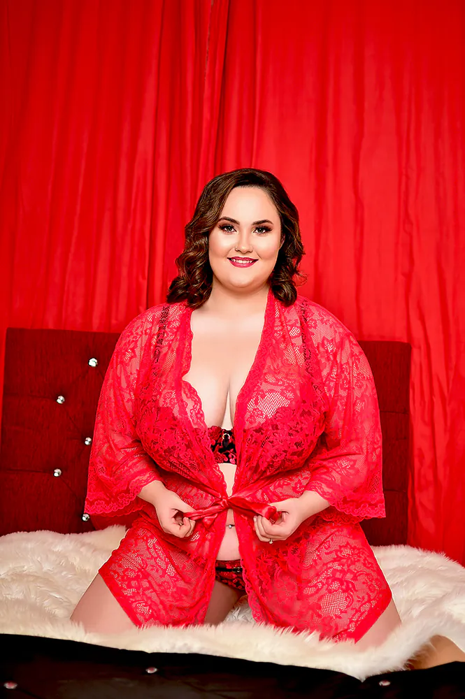 Plus Size Curvy Women Photography Studio